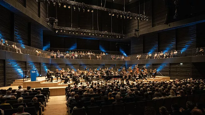Concert hall of the Isarphilharmonie during a TUM matinee with a view of the orchestra